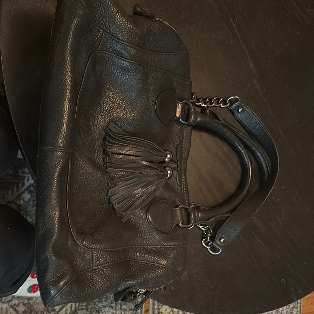 Chic Black Leather Shoulder Bag